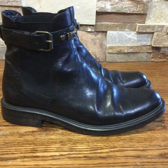 LOVE MOSCHINO Boots - Picture 2 of 10